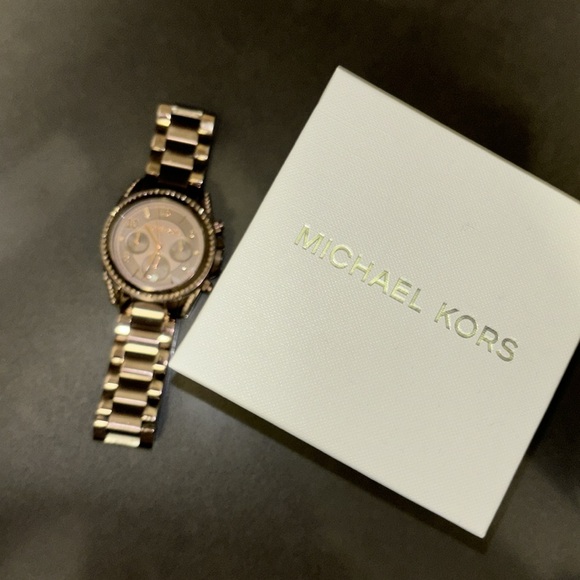 𝐌𝐊 𝐖𝐨𝐦𝐞𝐧’𝐬 𝐰𝐚𝐭𝐜𝐡 - Picture 2 of 5